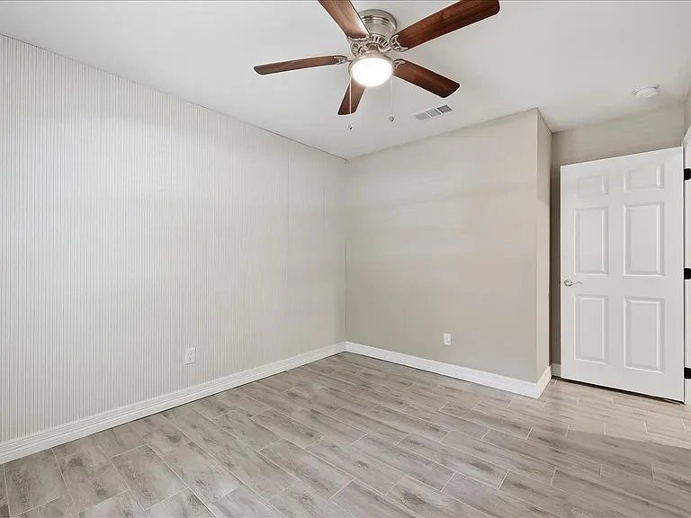 1040 Pine Cove St — Photo 13