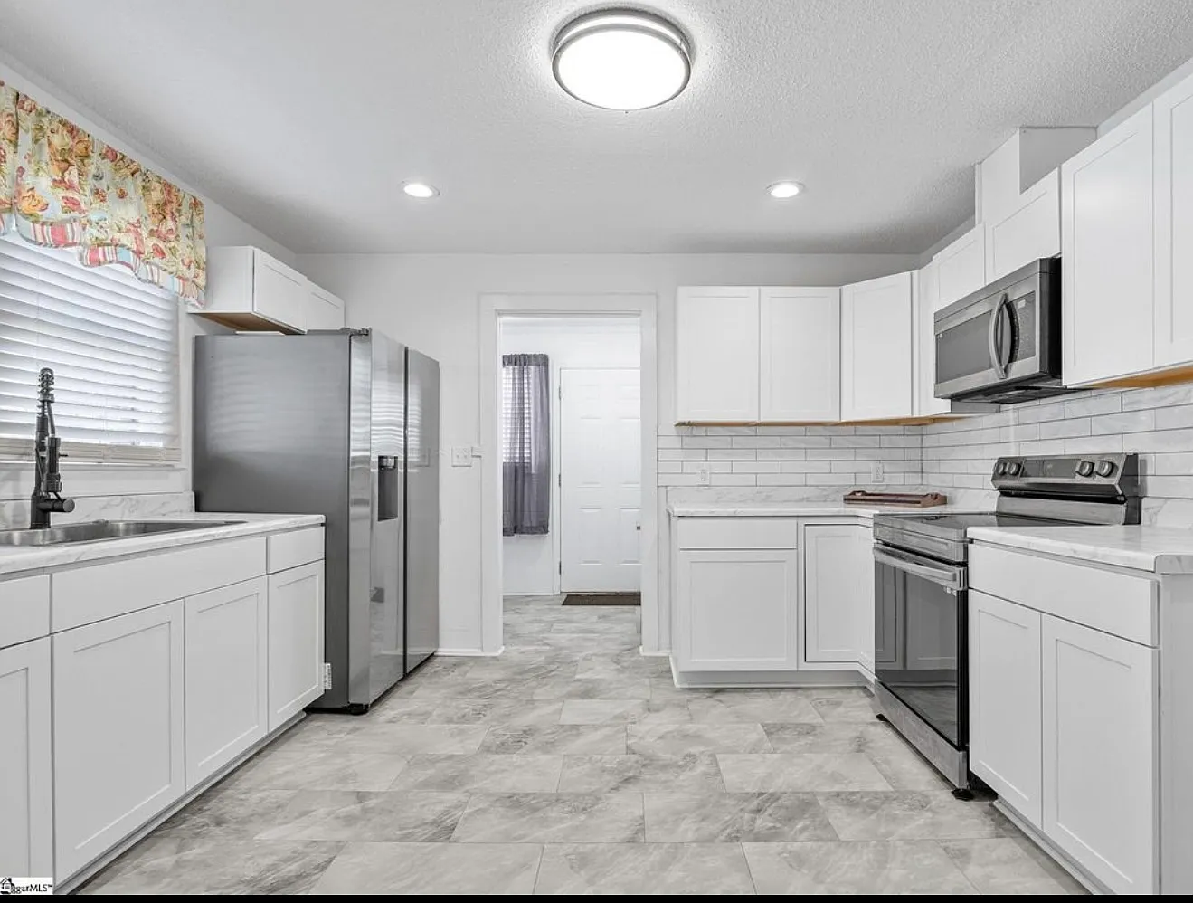 129 Spring St — Photo 3