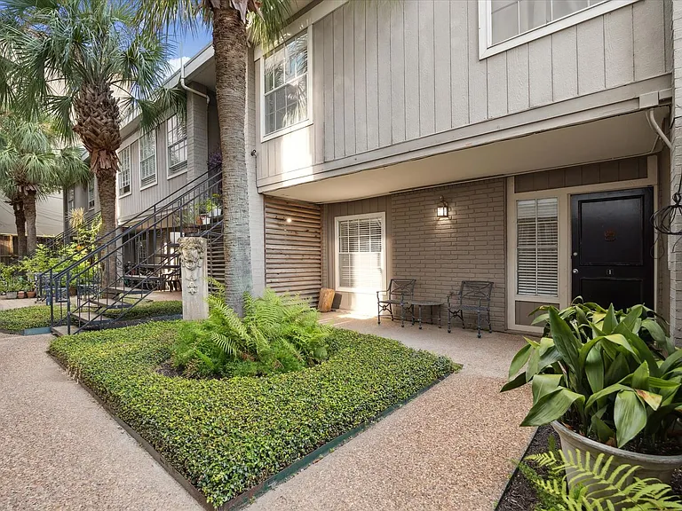 2418 Mimosa Dr. — Photo 9