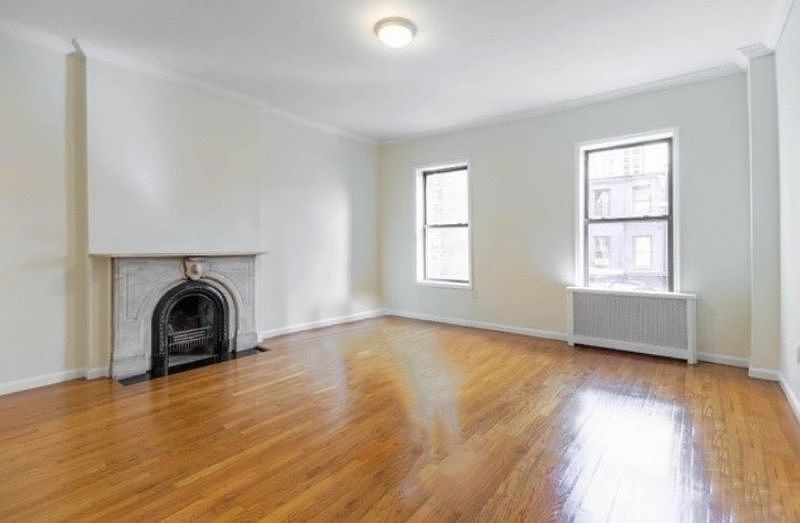 2nd image of 69 W 55th St APT 3B