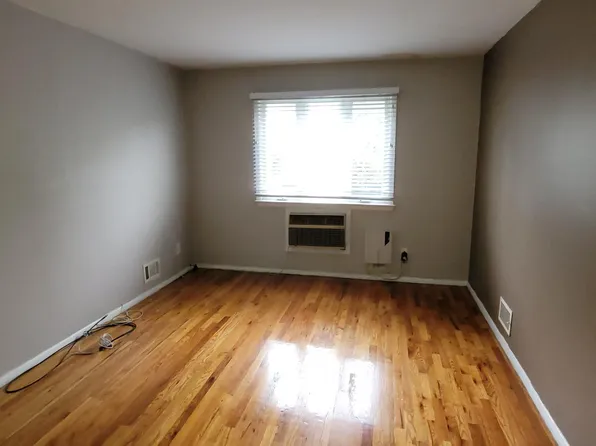 31 Devens St, Staten Island, NY 10314