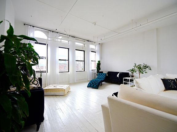 4th image of 221 Bowery #5