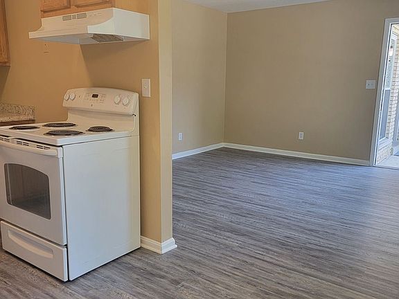 3rd image of 2001 Terril Ln #1