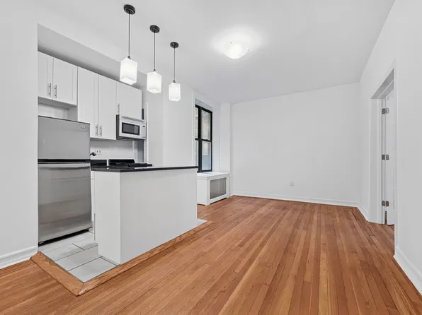 347 West 55th Street image 1 of 9