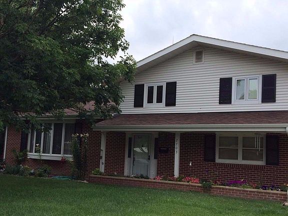 2nd image of 2703 Hillcrest Dr