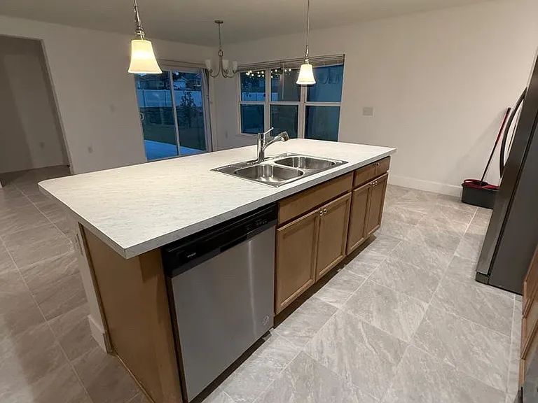 1256 Papaya Cir — Photo 11
