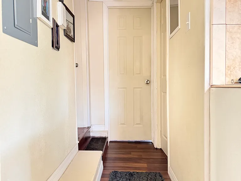 Fir St — Photo 3