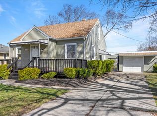 275 Oakridge Ave, Kenmore, NY