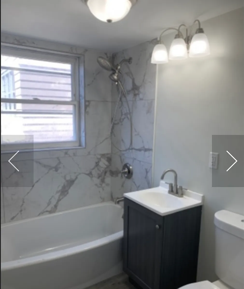 Building Photo - 2847 W Berwyn Ave #1