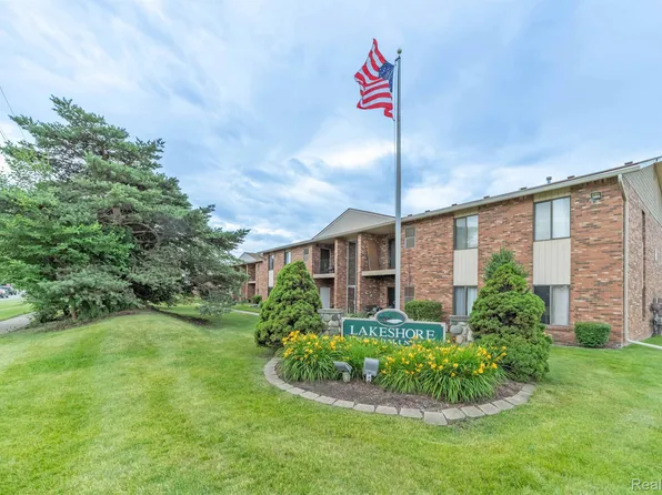 15038 Island Dr #63, Sterling Heights, MI 48313
