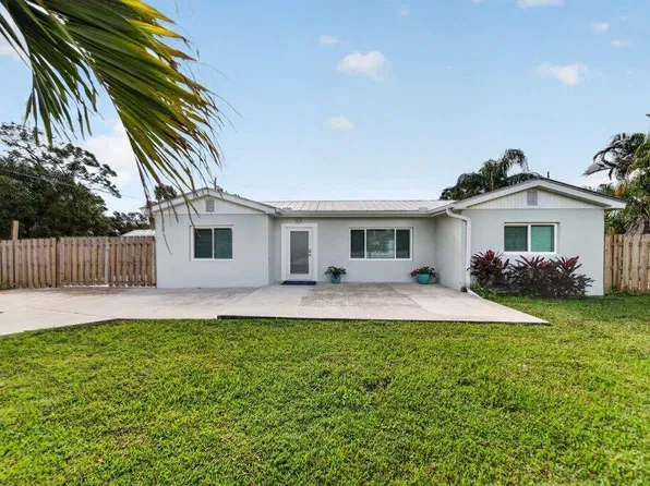 976 SW 37th Street, Palm City, FL 34990