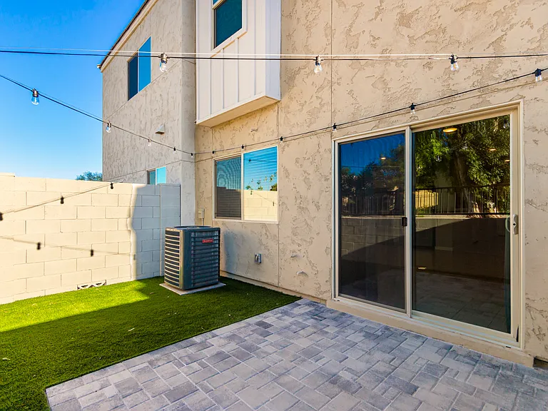 2134 W Harmont Dr — Photo 59