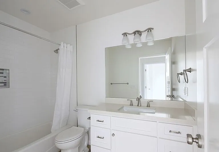 4358-4360 Ocean View Blvd #4358 — Photo 10