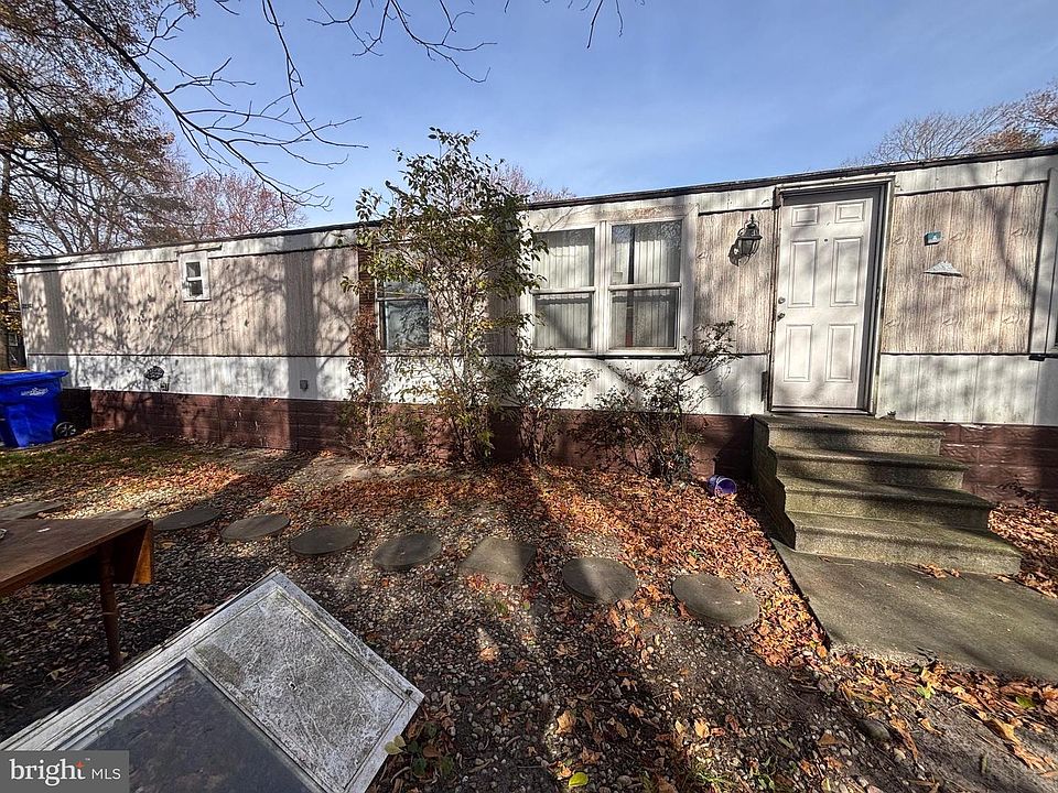 1st image of 22141 Atkins Ct