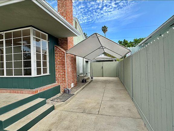 2nd image of 1206 Greenacre Ave