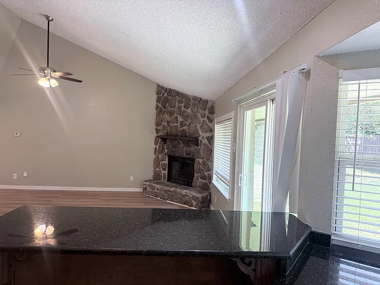 2104 Sunrise Trl — Photo 13