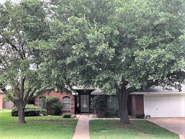 1st image of 2602 Twisted Oak Dr