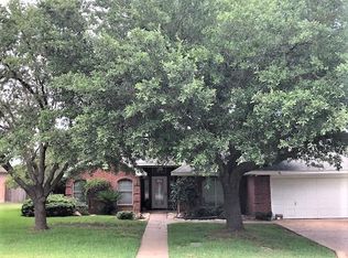 2602 Twisted Oak Dr, Brenham, TX 77833