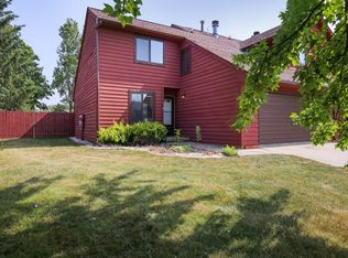 703 Higgins Rd, Champaign, IL 61822