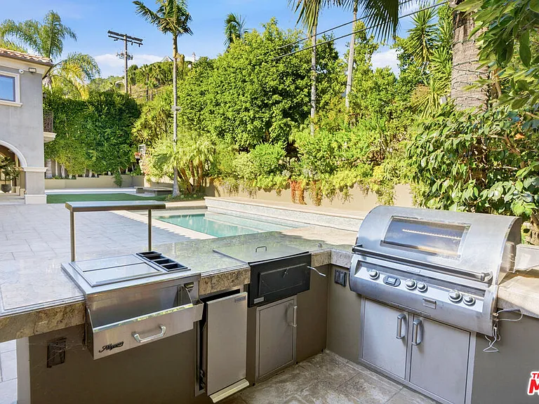 2108 San Ysidro Dr — Photo 40