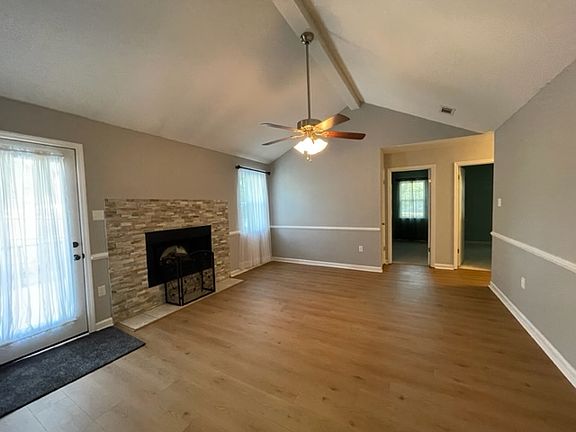 5th image of 155 Crawford Dr