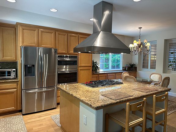2nd image of 106 Oak Haven Pl