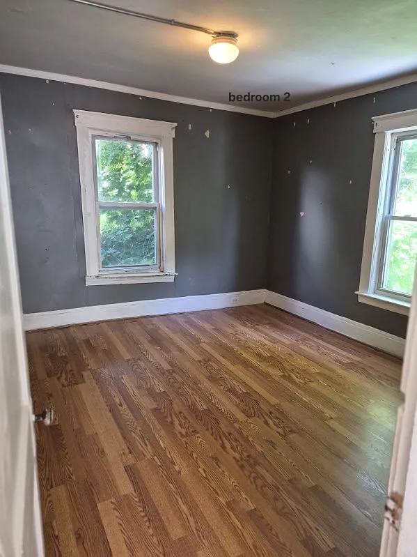 3 bed, 1000 sqft, $1,975 — Photo 2