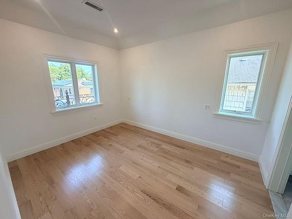 3rd image of 71-39 166th Street
