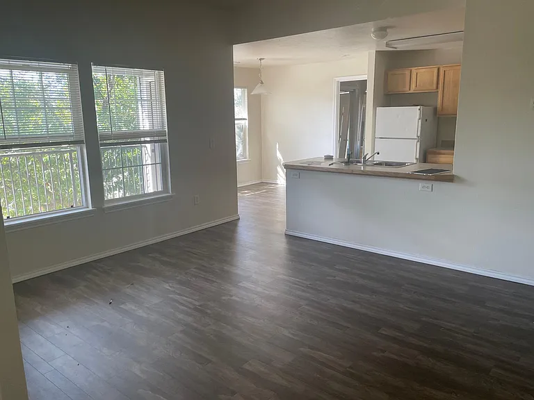 11940 W Cloverbrook Ln #201 — Photo 3
