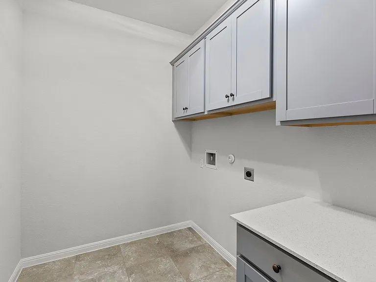 2605 Acoma Ln — Photo 33