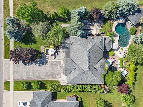 4th image of 2147 Berwick Dr