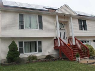 10 Revere Ct, Barnegat, NJ 08005