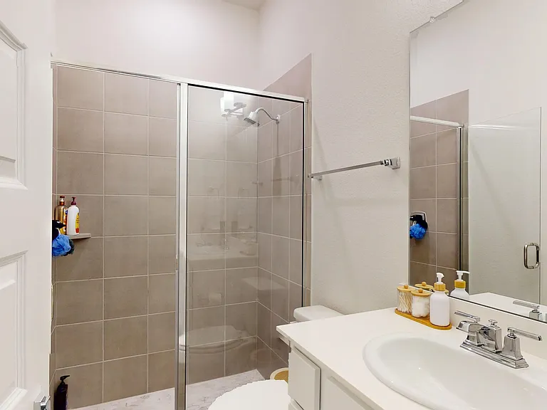 4611 Columbus Dr — Photo 15
