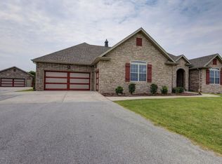 7424 W Flint St, Springfield, MO 65802