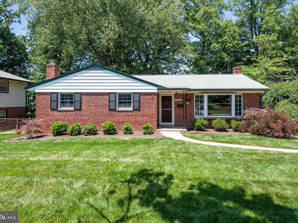 13820 Marianna Dr, Rockville, MD 20853