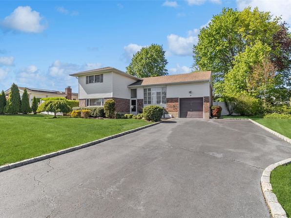 56 Hayrick Lane, Commack, NY 11725