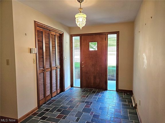 3rd image of 3389 Kingston Ln