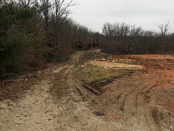 2nd image of 3285 Highway Z