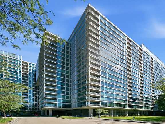 2nd image of 9655 Woods Dr Unit 1806