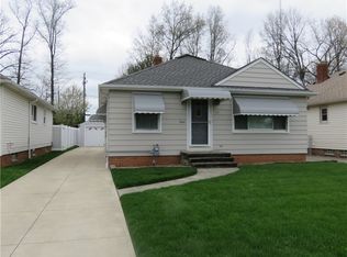 3002 Park Dr, Parma, OH