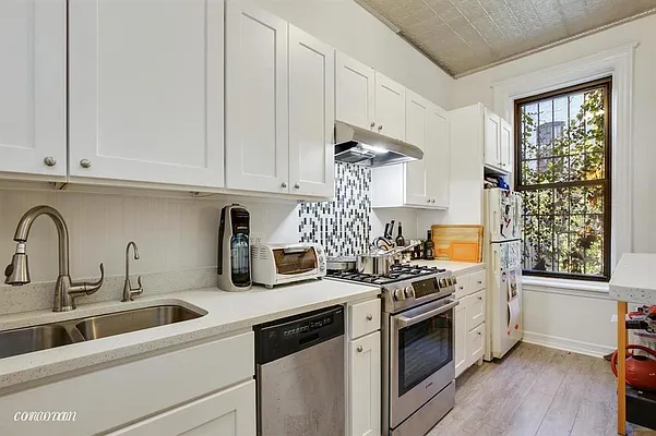 Rented by Corcoran | media 26