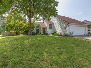 9722 S 69th Ave E, Tulsa, OK 74133