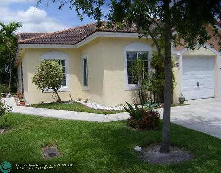 1st image of 1307 SW 48th Ter