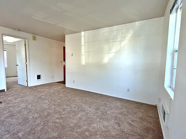 905 NE 94th Ave — Photo 9