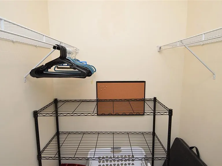 121 Seahorse Dr SE #C — Photo 32