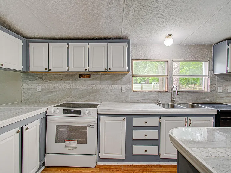 16307 Antelope Ln — Photo 15