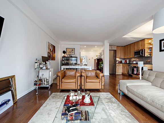 3rd image of 2 Tudor City Pl APT 4JS