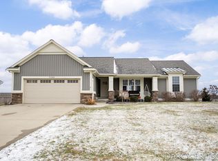 7406 Valhalla Dr, Hudsonville, MI 49426
