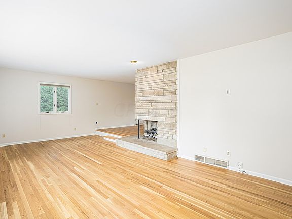 3rd image of 3810 Patricia Dr