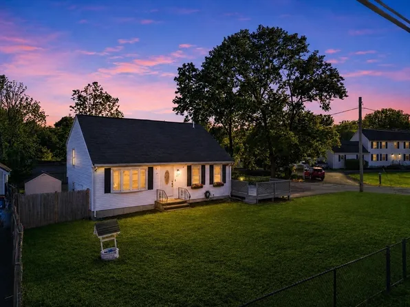 359 Plain St, Brockton, MA 02302